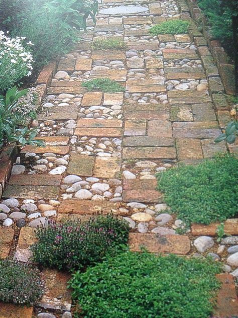 Garden Paving, Cottage Garden Design, Garden Walkway, Cottage Gardens, Have Inspiration, The Secret Garden, Garden Yard Ideas, Garden Pathway, Garden Cottage