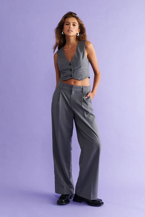 Low Waist Trousers, Thrifted Outfits, Grey Pants, Low Waist, Dream Clothes, Spring Summer Outfits, Aesthetic Fashion, 90s Fashion, Fashion Magazine