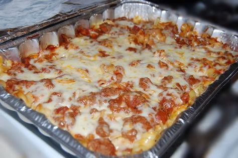 Friendship Casserole, Spaghetti Casserole, Cooking For A Crowd, Freezer Cooking, Think Food, Make Ahead Meals, Egg Noodles, Easy Delicious Recipes, Frozen Meals