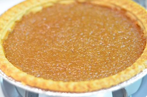 Canadian Sugar Pie, Sugar Cream Pie Recipe, Canadian Dessert, Canadian Recipes, Canadian Dishes, Sugar Cream Pie, Canadian Cuisine, French Canadian, Easy Pie Recipes