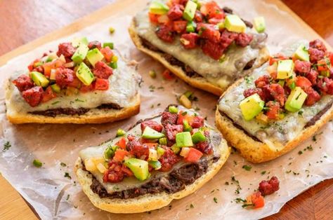 Guatamalan Recipes, Creative Food, Finger Foods, Mexican Food Recipes, Breakfast Recipes, Good Food, Food And Drink, Yummy Food, Snacks