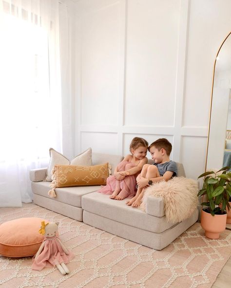 Kids Room Sofa, Sleepover Beds, Play Sofa, Modern Playroom, Play Couch, Kid Rooms, Kids Sofa, Chic Spaces, Girly Room