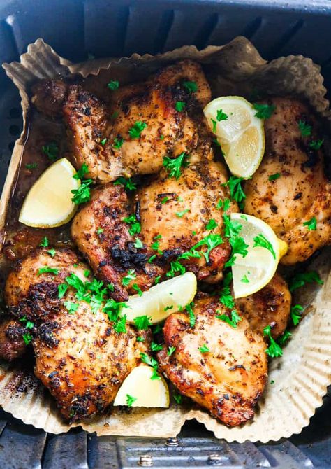 Air Fryer Greek Lemon Chicken, Mediterranean Diet Recipes Airfryer, Lemon Chicken Air Fryer, Greek Chicken Thighs Boneless, Air Fryer Greek Chicken, Greek Chicken Thighs, Mediterranean Chicken Recipes, Lemon Chicken Thighs, Air Fryer Chicken Thighs