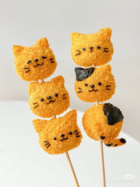 Chicken Cat, Food Kawaii, Cute Bento, Cat Cookies, Kawaii Cooking, Popcorn Chicken, Bento Recipes, Cute Baking, Cute Snacks