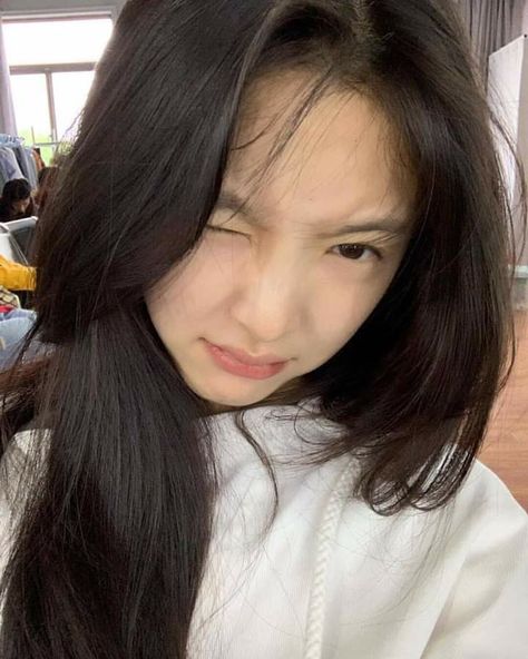 Zhang Ruonan, Random Girl, China Girl, Insta Photo, Photo Inspo, Asian Beauty, Actresses, Actors, Beauty