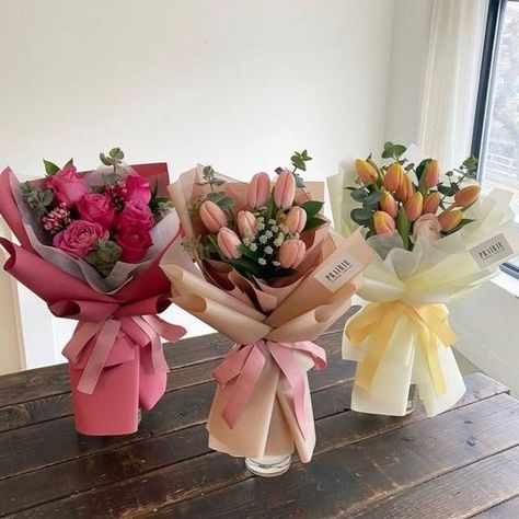 Satin Flowers Diy, Small Flower Arrangements, Diy Bouquet Wrap, Luxury Flower Bouquets, Flower Decorations Diy, Flower Bouquet Diy, Fresh Flower Bouquets, Boquette Flowers, Flower Gift Ideas