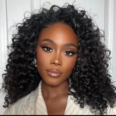 Sew In Straight Hair, Middle Part Closure, Photo Glamour, Neutral Makeup Look, Hair Magic, Weave Styles, Brown Skin Makeup, Red Carpet Ready, Natural Glam