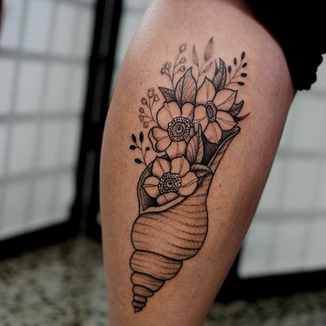 Thanks Dani 🐚 #shell #shelltattoo #flowertattoo #burringbar #byronbaytattoo #northernriversartist #tattoolover #tattoo #byronbay Junonia Shell Tattoo, She’ll Tattoo, Shells Tattoo, Nerd Drawing, Beach Tattoos, Shell Tattoo, Shell Drawing, Seashell Tattoos, Sea Turtle Tattoo