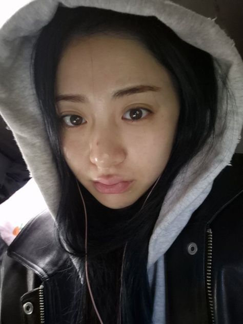 Yunjin Weverse, Le Sserafim Instagram, Lesserafim Ot5, Lesserafim Kazuha, Eunchae Le Sserafim, Nakamura Kazuha, Huh Yunjin, Miyawaki Sakura, Kim Chaewon