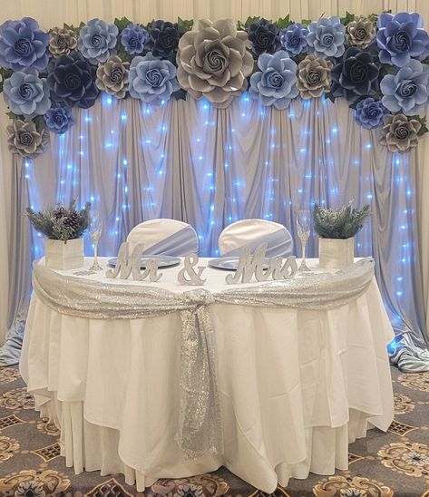 Navy And Silver Decorations, Blue White And Silver Wedding Decor, Elegant Blue Centerpieces, Light Blue And Silver Wedding Decor, Navy Blue Wedding Backdrop, Navy Blue 15 Decorations, Navy Blue And Silver Quinceanera Ideas, Silver And Blue Wedding, Blue Wedding Backdrop