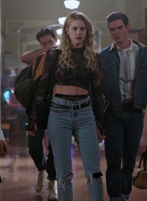 The best Betty Cooper outfits to copy Alice Cooper Riverdale, Betty Cooper Outfits, Riverdale Fashion, Prom Outfit, White Floral Print Dress, Outfits To Copy, Stunning Prom Dresses, Cheerleading Outfits, Betty Cooper