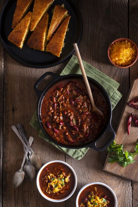 Cowboy Chili con Carnecountryliving Chili Kit Recipe, Seafood Stuffed Shells Recipe, Cowboy Chili, Venison Chili, Turkey Brine Recipes, Chili Recipe Crockpot, Brine Recipe, Seafood Stew, Crock Pot Recipes