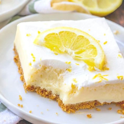 3-INGREDIENT LEMON CRUMBLE BARS | The Country Cook Creamy Lemon Bars, Vegan Lemon Bars, Lemon Cream Cheese Bars, Lemon Bars Easy, Best Banana Pudding, Lemon Bars Recipe, Lemon Dessert Recipes, Country Cook, Cinnamon Roll Cake