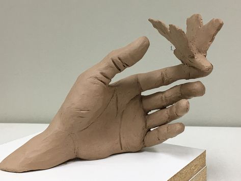 How To Make Statue From Clay, Hand Sculptures, Hand 3d Art, Hand Sculpture Ideas, Hand Clay Sculpture, Clay Hands, Hand Clay Sculpture Ceramic Art, Hand Sculpture Clay, Clay Hand Sculpture