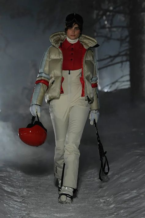 Moncler Grenoble Fall 2024 Ready-to-Wear Runway, Fashion Show & Collection Review [PHOTOS] Moncler Grenoble, Show Collection, Fashion Show Collection, Fall 2024, Runway Fashion, Fashion News, Fashion Show, Ready To Wear, How To Wear