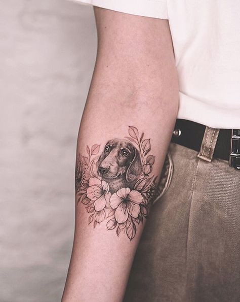 Arlo Tattoo, Animal Tattoos For Women, Dachshund Tattoo, Cute Cat Tattoo, Pawprint Tattoo, Dog Memorial Tattoos, Floral Tattoos, Cat Tattoo Designs, Cute Little Tattoos