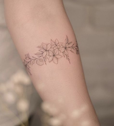 Frangipani Tattoo Fine Line, Floral Bracelet Tattoo, Frangipani Tattoo, Canada Tattoo, Cuff Tattoo, Skin Marks, Bracelet Tattoo, Flower Words, Tattoo Bracelet