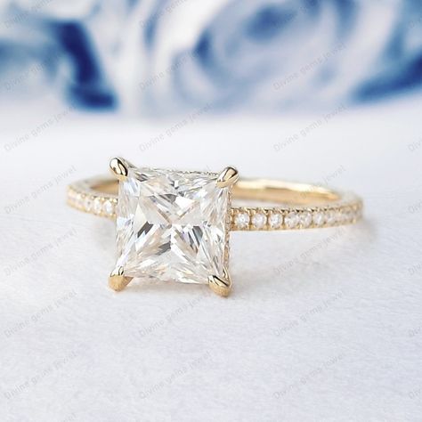 Princess Cut Gold Band, Engagement Rings Rose Gold Princess Cut, Princess Cut Engagement Rings Gold, Future Board, Dream Rings, Body Decor, Wedding Rings Princess Cut, January Wedding, Princess Cut Moissanite