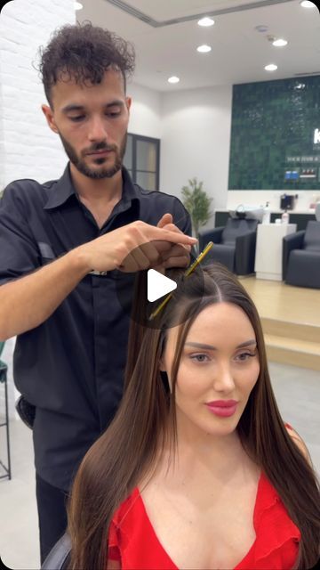 Hamza Harrak Alhashish on Instagram‎: "Hello weekend 😍😍.
.
.
.
.
.
. #DXB #Dubai #UAE #SZR #JBR #lamerdubai #dubailifestyle #latifatower #MBC #dubailife #mydubai #dubainights #hairstyle #hairfashion #hairdresser #hairlove #christmashair #عروس #abudhaby #ajman #sharjah #umalquwain #rassalkhaimah #girl #girlhairstyle #girlpower #girlstyle #girls #dubailifestyle#musqat"‎ Uae National Day Hairstyle, Diamond Face Hairstyle, Diamond Face Shape, Diamond Face, Normal Hair, Small Tattoos For Guys, Christmas Hair, Hair Updos, Up Hairstyles