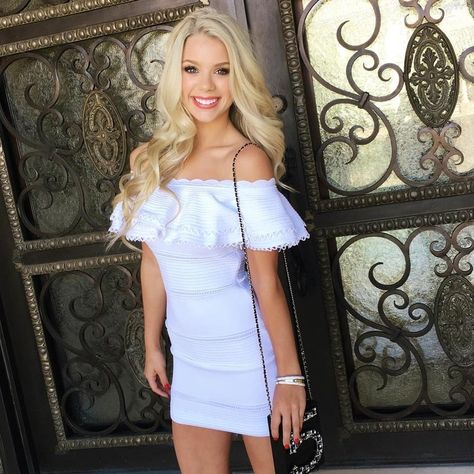 Kaylyn Slevin. Kaylyn Slevin, Pictures Images, Beautiful Woman, Party Time, Off Shoulder Dress, Dress Skirt, Mini Dress, Instagram Photo, Dresses