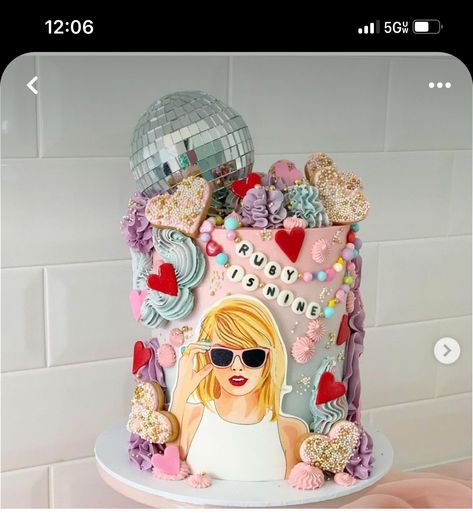 Pop Star Cake, Taylor Swift Cake, Taylor Swift Birthday Party Ideas, 7th Birthday Cakes, Swift Party, Star Cake, Star Birthday, Taylor Swift Party, Taylor Swift Birthday