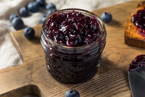 Learn how to make delicious huckleberry jam with this simple recipe. Bursting with natural sweetness, it's perfect for breakfast spreads, desserts, and more. Homemade Blueberry Jam, Huckleberry Jam, Blueberry Jam Recipe, Brown Eyed Baker, Buttermilk Bread, Keto Blueberry, Sweet Easy, Low Histamine, Berry Jam