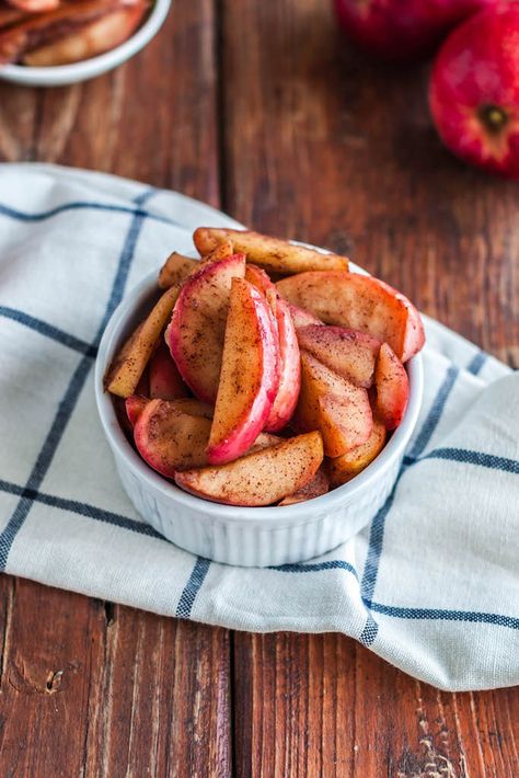 Maple Cinnamon Stewed Apples - The Endless Appetite Stewed Apples, Apple Recipe, Processed Sugar, Fall Treats, Autumn Flavors, Apple Slices, Vegan Paleo, The Endless, Maple Syrup