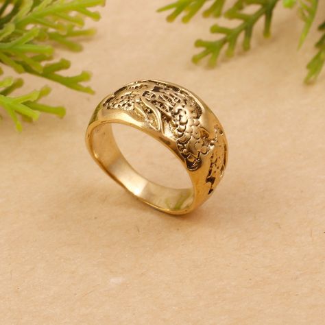 70s Rings, Thick Rings, Wedding Band Vintage, Rings Boho, Ring Game, Unique Bands, Womens Ring, Dragon Ring, Brass Band