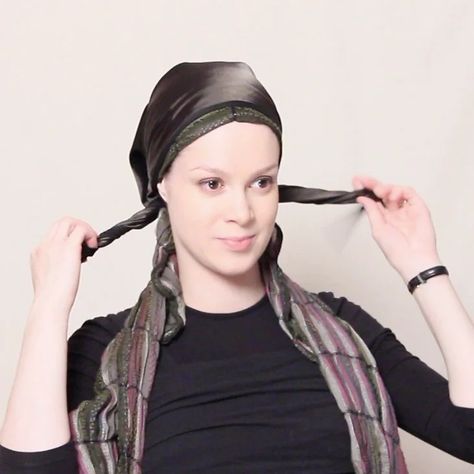 New Headscarf Technique: The Cozy Wrap Chemo Head Wraps Diy Tie A Scarf, Diy Head Scarf How To Make, How To Wrap A Headscarf, How To Tie Head Scarf Styles, How To Tie A Head Scarf, Tichel Tutorial, Diy Head Scarf, Tie Head Scarf, Turbans For Women