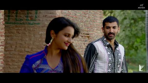 aditya roy kapur and parineeti chopra in daawat-e-ishq Daawat E Ishq, Aditya Roy Kapur, Parineeti Chopra, Indian Movies, Bollywood Movies, Saree, Actors