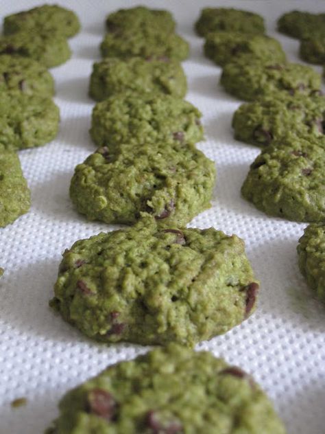 Matcha Oatmeal Cookies Green Sweets, Matcha Oatmeal, Cny Cookies, Green Tea Dessert, Mochi Cake, Matcha Cookies, Creative Snacks, Steamed Cake, Matcha Recipe