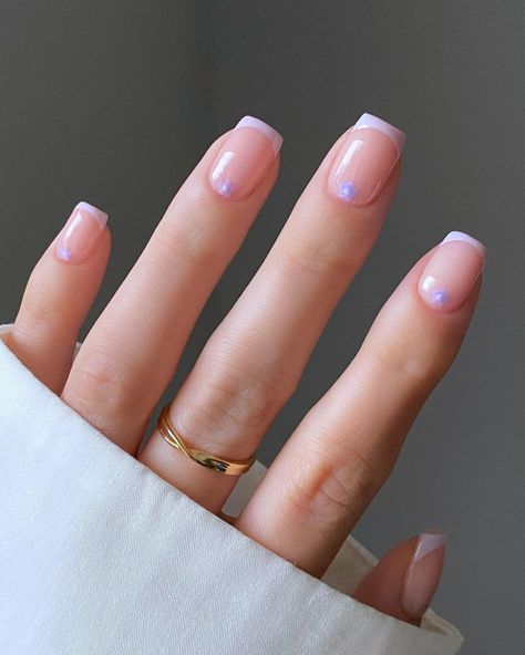 Graduation Short Nails, Best Short Nails, Nails Inspo White, Nail Inspo 2023, White Nail Inspo, Nails Inspiration Short, Sqaure Nails, Nail Inspo Summer, 2023 Nails