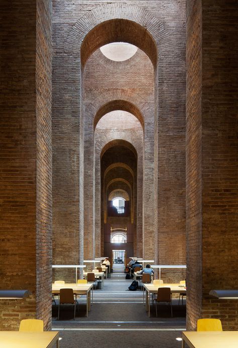 Library 'Diposit de les Aigües' by Clotet & Paricio Architects Library Architecture, Brick Architecture, European Architecture, Antoni Gaudi, Brickwork, Chiaroscuro, Architectural Inspiration, Modernism, Contemporary Architecture