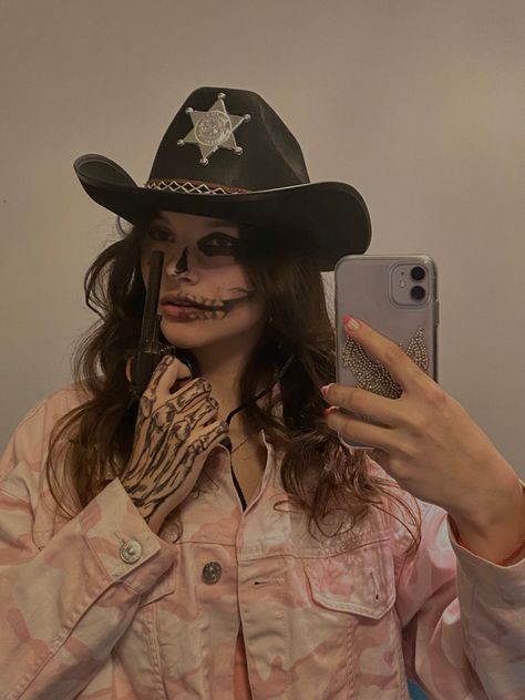 Aesthetic Halloween Costumes Cowgirl, Spooky Cowgirl Makeup, Spooky Cowgirl Costume, Skull Cowgirl Makeup, Vampire Cowgirl Costume, Killer Cowgirl Costume, Cowgirl Skeleton Costume, Cowboy Skeleton Costume, Ghost Cowboy Costume