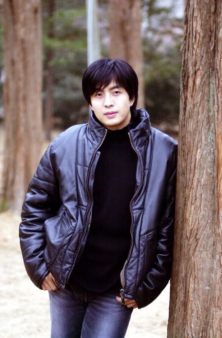 Winter Sonata (2002) Park Soo Jin, Bae Yong Joon, Asian Celebrities, Korean Artist, Kdrama Actors, Korean Men, Lee Min, Lee Min Ho, Guys And Girls