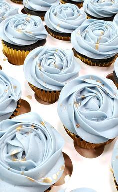 Light Blue Cake Wedding, Blue Sweets Aesthetic, Light Blue Aesthetic Food, Pale Blue Cupcakes, Light Blue Gold Aesthetic, Blue Bridal Shower Cupcakes, Light Blue Cupcakes Wedding, Cupcake Aesthetic Pastel, Light Blue And Gold Decorations Party