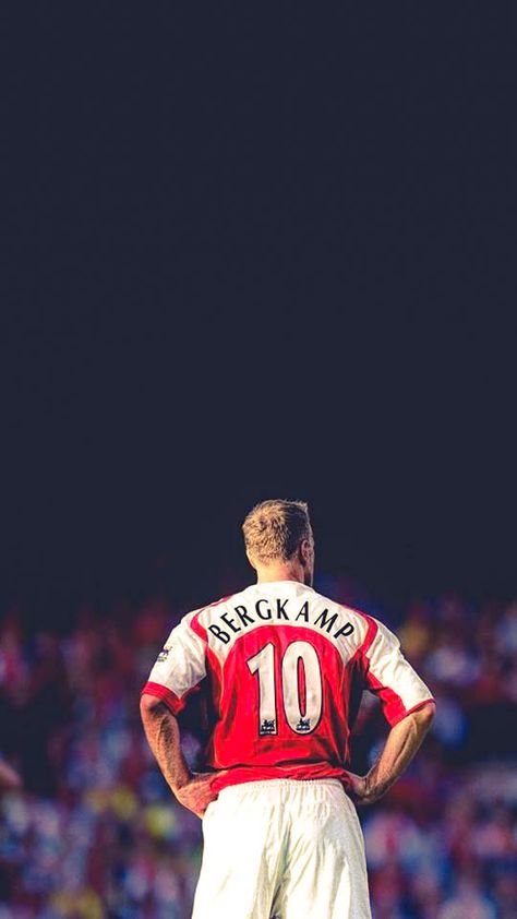 Arsenal Fc Wallpapers, Dennis Bergkamp, Arsenal Wallpapers, Football Players Photos, Premier Lig, Legends Football, Football Players Images, Football Photography, Arsenal Players