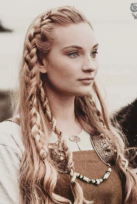 Traditional Celtic Hairstyles, Scottish Hair, Maiden Braid, Braids Blonde, Celtic Braid, Celtic Hair, Authentic Woman, Viking Braids, Viking Women