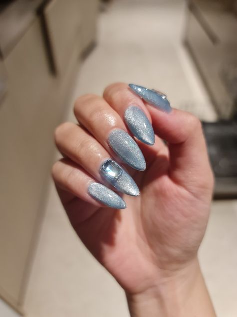 Baby Blue Cat Eye Nails, Crystal Cat Eye Nails, Light Blue Cat Eye Nails, Blue Velvet Nails, Blue Cateye Nails, Blue Cat Eye Nails, Cateye Nails, Nails With Blue, Nye Nails