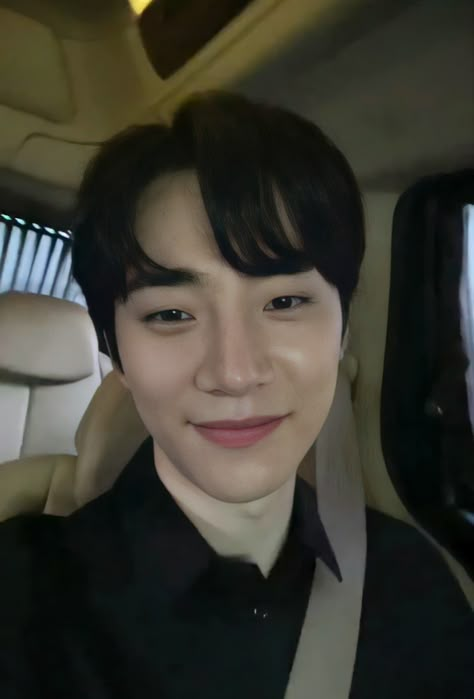 Lee Junho Video Call, Manny Montana, Junho 2pm, Dubai Aesthetic, Korea Drama, Lee Jun Ho, Handsome Korean, Boy Toy, Lee Junho