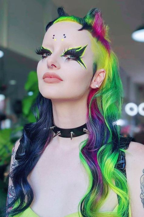 Neon Goth Makeup, Goth Pride Outfit, Goth Pride Makeup, Neon Goth Aesthetic, Neon Green Makeup, Glitter Goth, Neon Goth, Clown Hair, Neon Green Hair