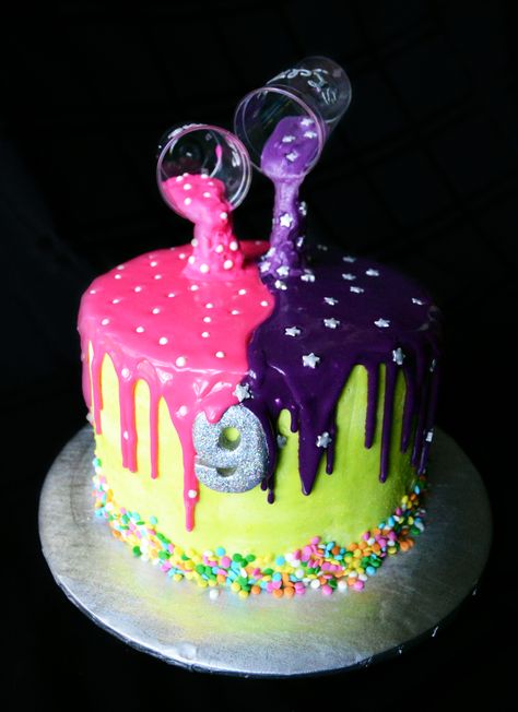 Slime Birthday Cake, Chocolate Ganache Drip, Colored Chocolate, Ganache Drip, Slime Birthday, Sweet Cupcake, Slime Party, Cake Vanilla, Sweet Cupcakes