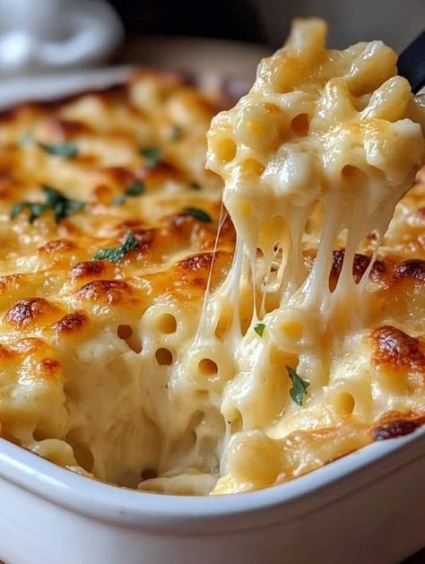 Jasmine Filerance Cheesy Broccoli Recipe, Baked Macaroni Recipe, Homemade Chili Beans, Mac And Cheese Baked, Gizzards Recipe, Macaroni Pie, Apple Salad Recipes, Baked Macaroni And Cheese, Macaroni Recipes