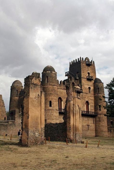 Gondar: The Camelot of Africa ~ Kuriositas Gondar Ethiopia, Medieval Castles, Old Castle, Socotra, Lion Of Judah, African History, Ancient Architecture, East Africa, Africa Travel