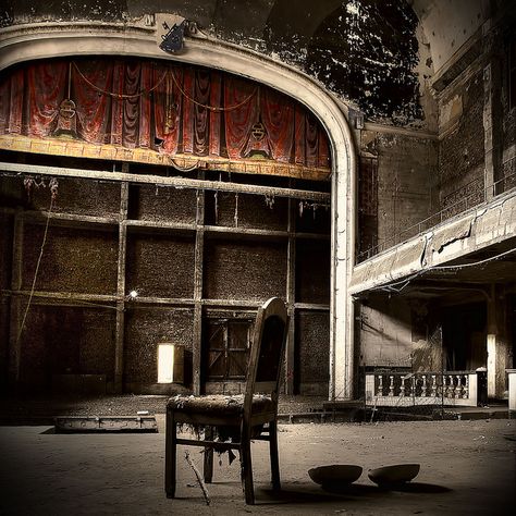 old movie theater Abandoned Theatre Aesthetic, Old Theater Stage, Victorian Theater Aesthetic, Haunted Theater Aesthetic, Dark Theater Aesthetic, Old Theatre Aesthetic, Haunted Theater, Abandoned Circus, Abandoned Theatre