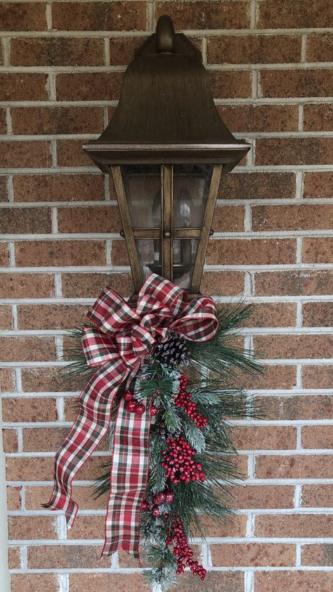 Post Christmas Decor, Diy Christmas Lantern, 2023 Decorations, Porch Lantern, Lantern Christmas Decor, Williamsburg Christmas, Christmas Porch Decor Ideas, Xmas 2022, Lantern Swag