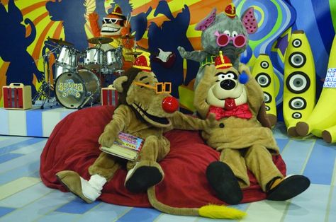 Banana Splits Tv Show, The Banana Splits Show, Split Movie, The Banana Splits, Saturday Cartoon, 1970s Cartoons, Banana Splits, One Horse Open Sleigh, 1970s Childhood