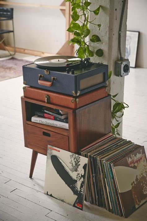 Interior Vintage, Casa Vintage, Deco Retro, Collage Vintage, Record Players, Vintage Diy, Retro Home Decor, Record Player, Retro Home