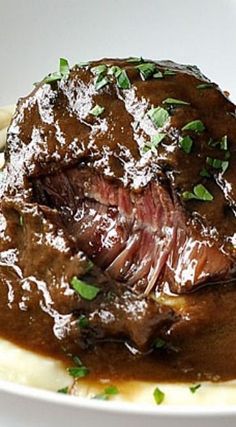 Beef Cheeks Slow Cooker, Beef Cheeks Recipe, Slow Cooked Beef Cheeks, Red Wine Beef, Crockpot Steak, Pork Cheeks, Beef Cheeks, Slow Cooked Beef, Slow Cooked Meals