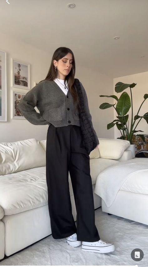 Lazy Business Casual, Off White Pants Outfits For Women, Business Casual With Slacks, Outfit Ideas Professional Casual, Corporate Business Casual, Outfits With Pants Casual, Autumn Outfits Formal, Black And Gray Outfits Women, Formal Sweater Outfit